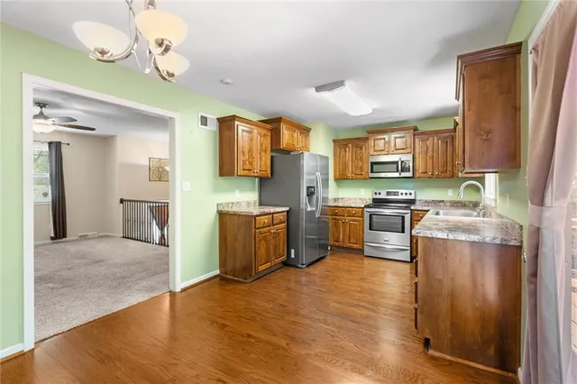 $299,950 | 233 North 134th Street, Bonner Springs, KS 66012