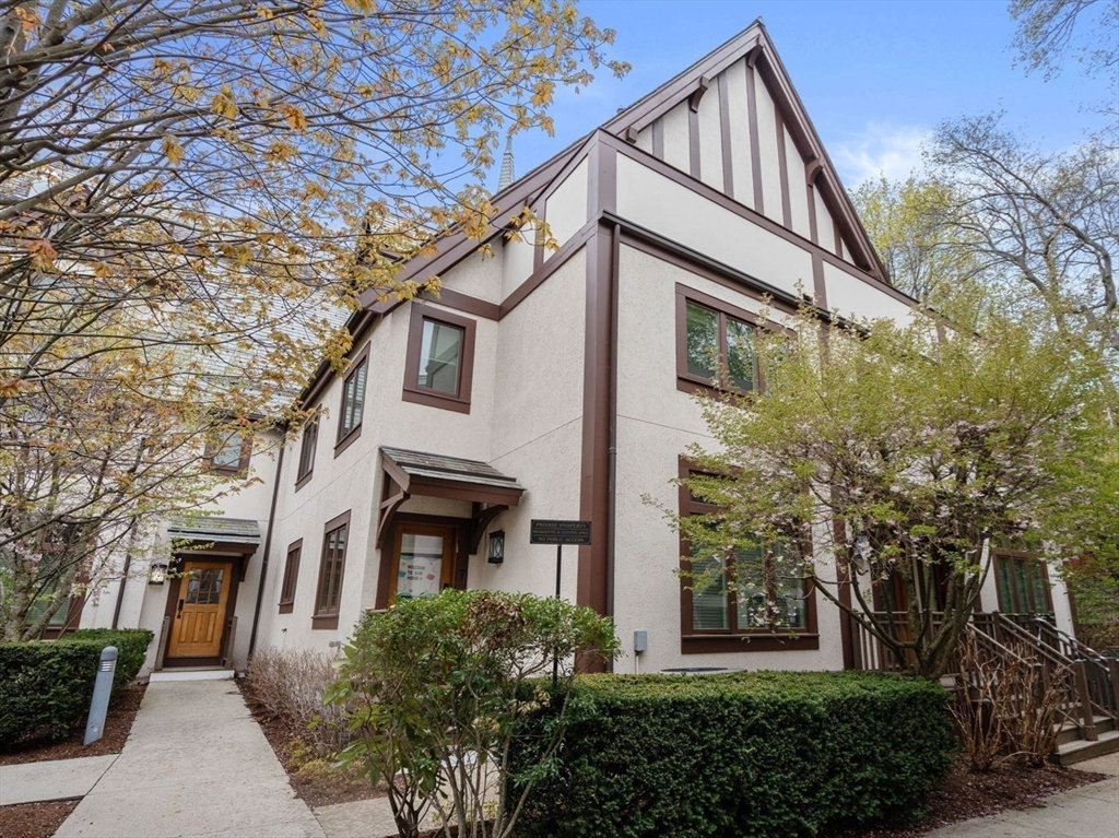 201 Freeman Street, Unit A7 Brookline, MA 02446 - Photo 4 of 18