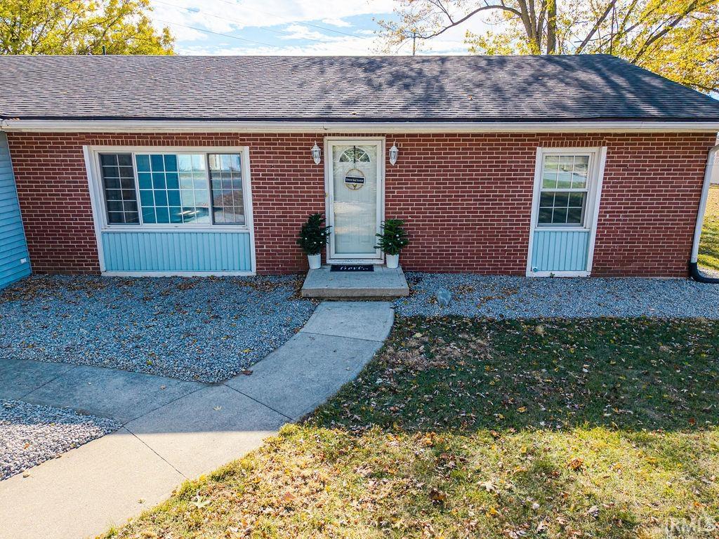 326 West Spring Street Bluffton, IN 46714 - Photo 2 of 31