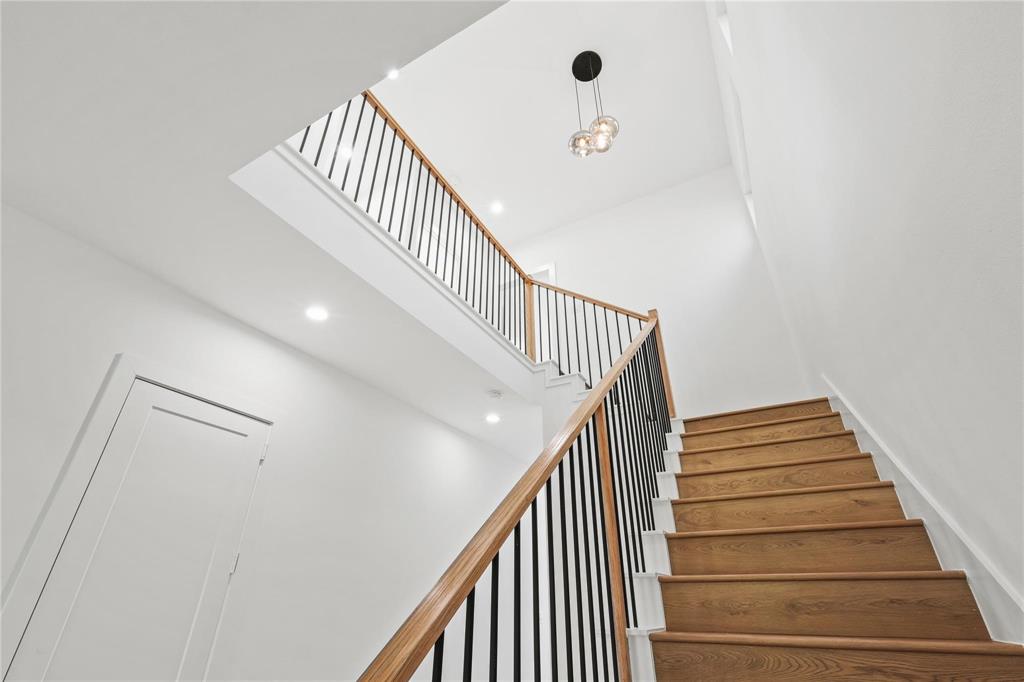 2820 Barnes Bridge Road Dallas, TX 75228 - Photo 8 of 29 a view of entryway and hall with wooden floor