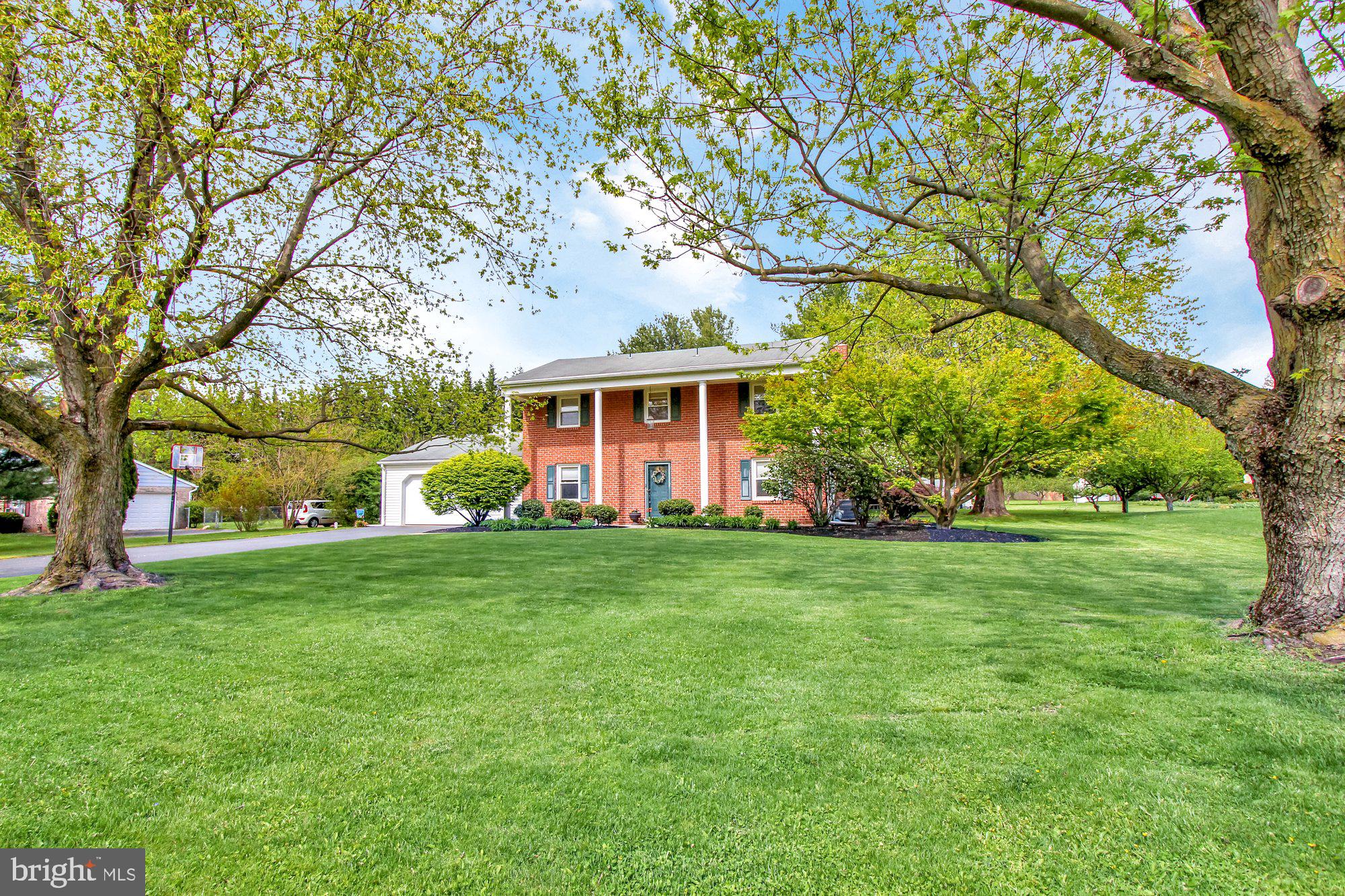 1318 Greenbriar Road York, PA 17404 - Photo 1 of 33 Gallery Image 1