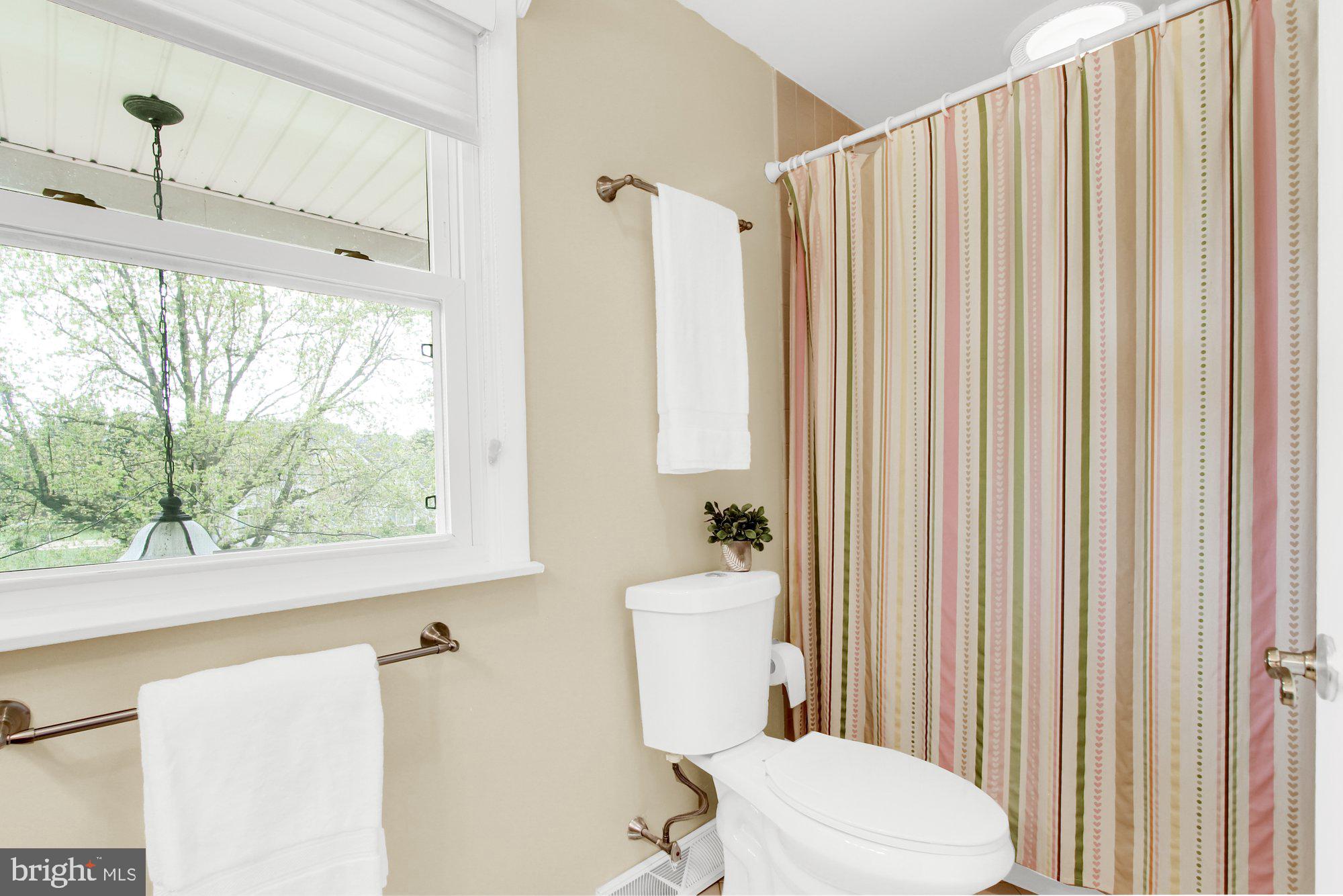 1318 Greenbriar Road York, PA 17404 - Photo 26 of 33 Gallery Image 26