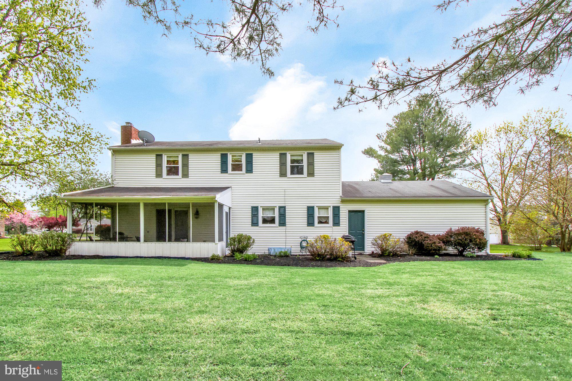 1318 Greenbriar Road York, PA 17404 - Photo 28 of 33 Gallery Image 28