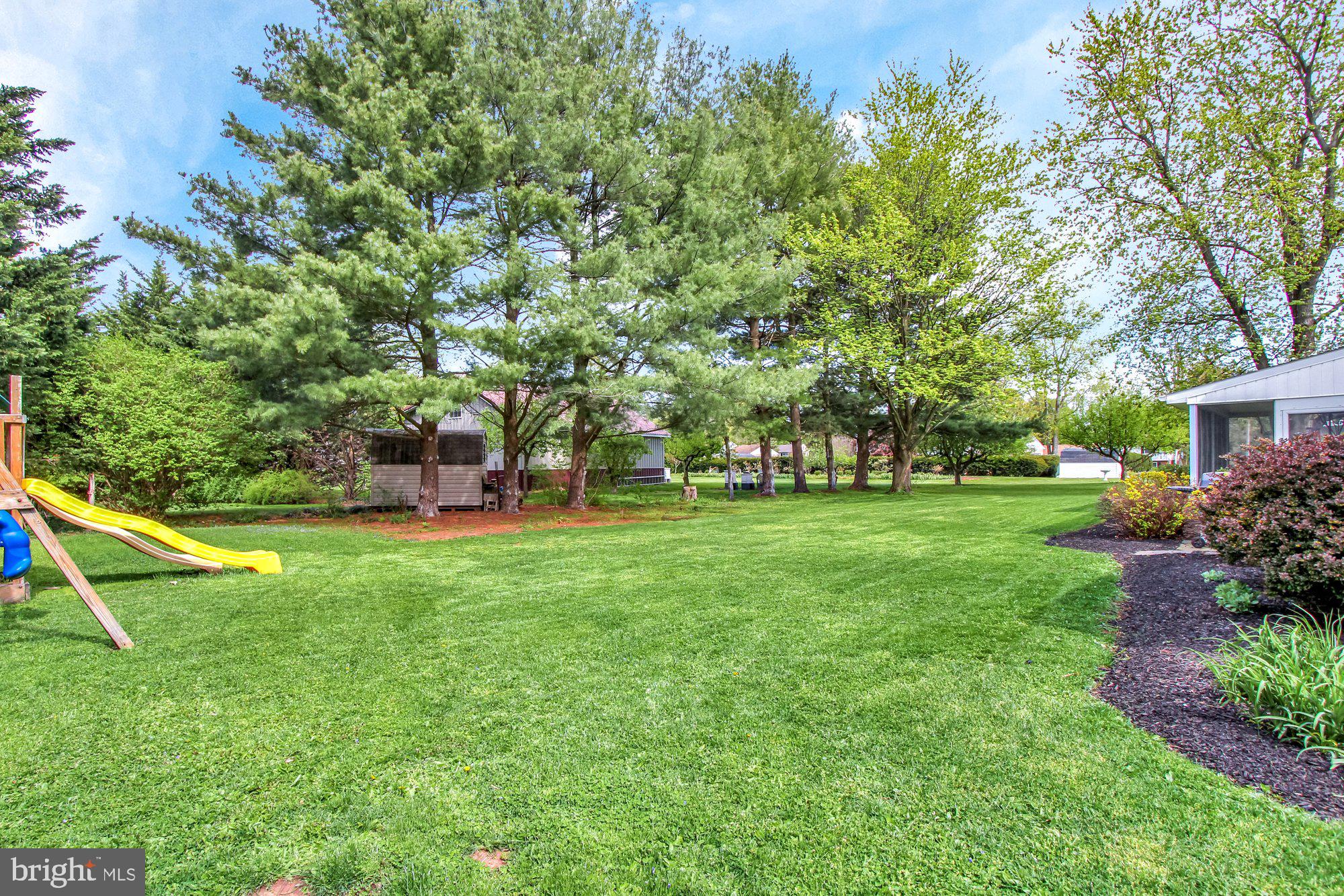 1318 Greenbriar Road York, PA 17404 - Photo 31 of 33 Gallery Image 31