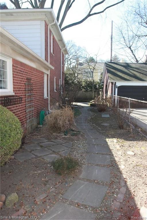65 Moross Road Grosse Pointe Farms, MI 48236 - Photo 34 of 35