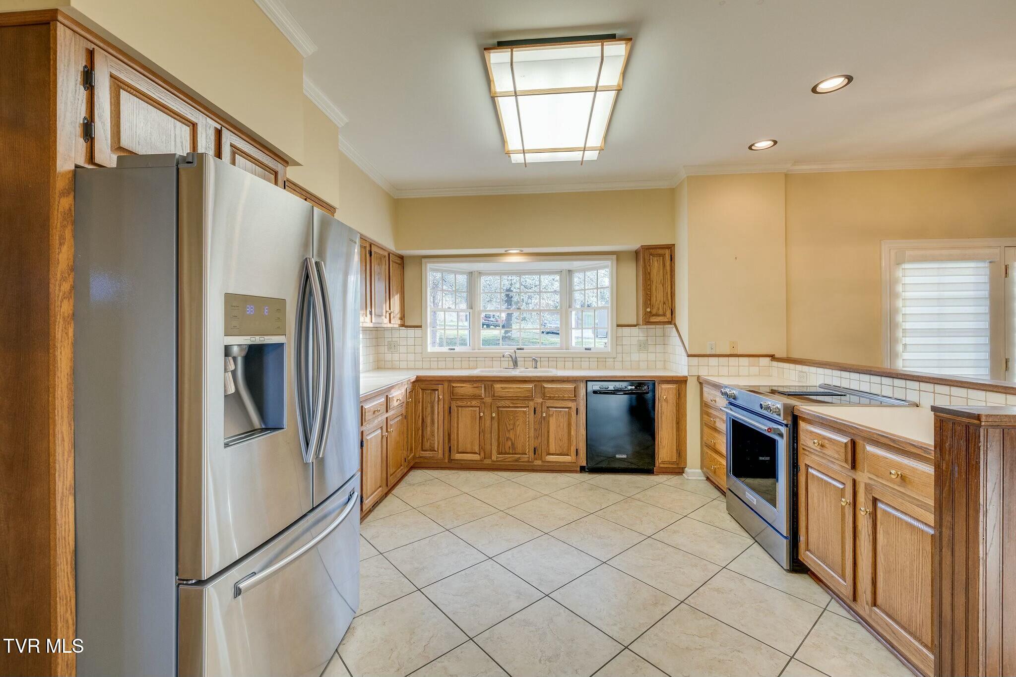 2017 Springfield Avenue Kingsport, TN 37664 - Photo 14 of 69 tempImage6aCPmB