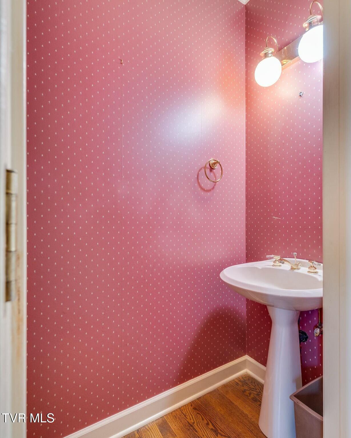 2017 Springfield Avenue Kingsport, TN 37664 - Photo 19 of 69 tempImageOtYDpG