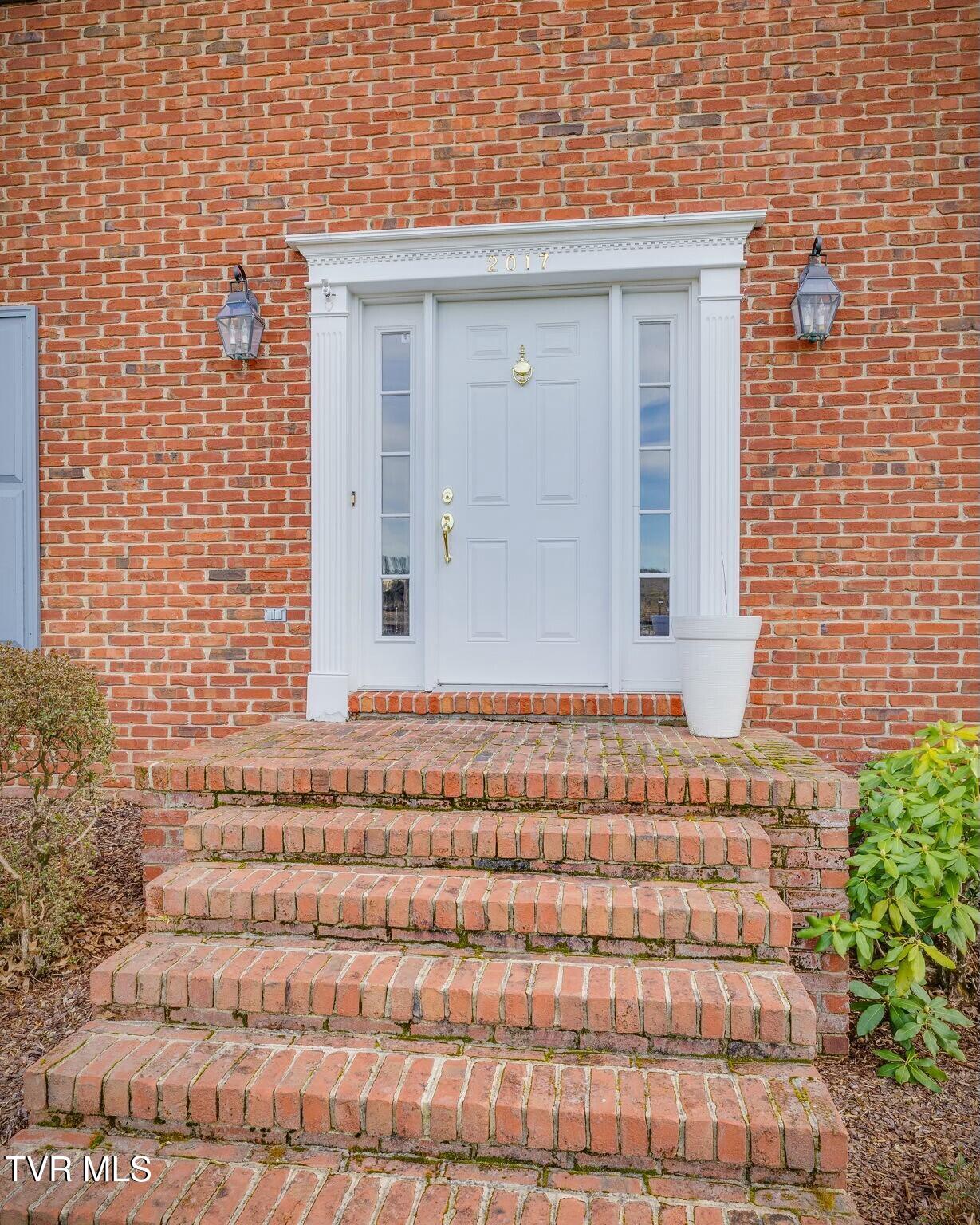 2017 Springfield Avenue Kingsport, TN 37664 - Photo 4 of 69 tempImage5KxYbx