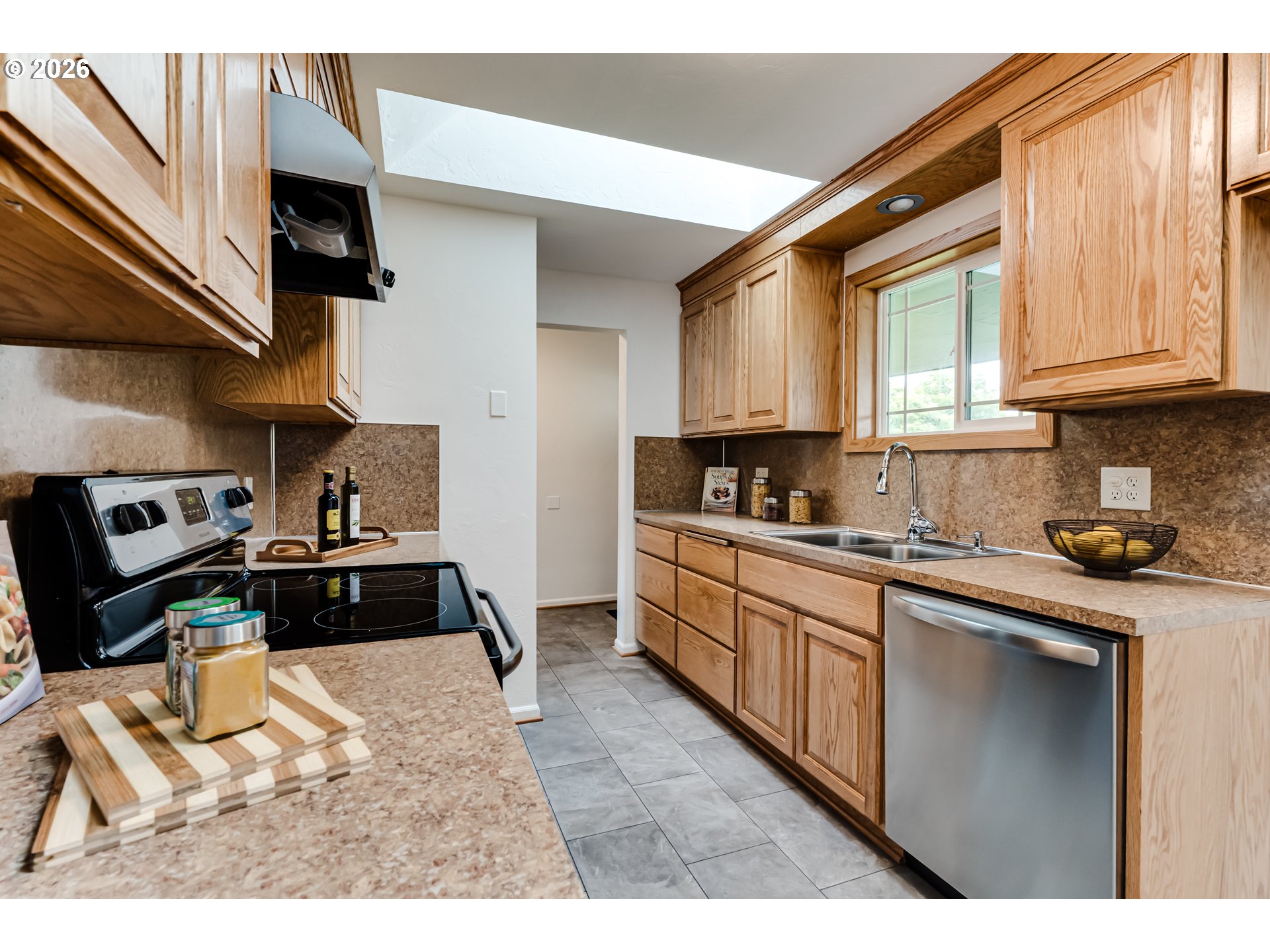 2750 Villa Way Springfield, OR 97477 - Photo 13 of 40