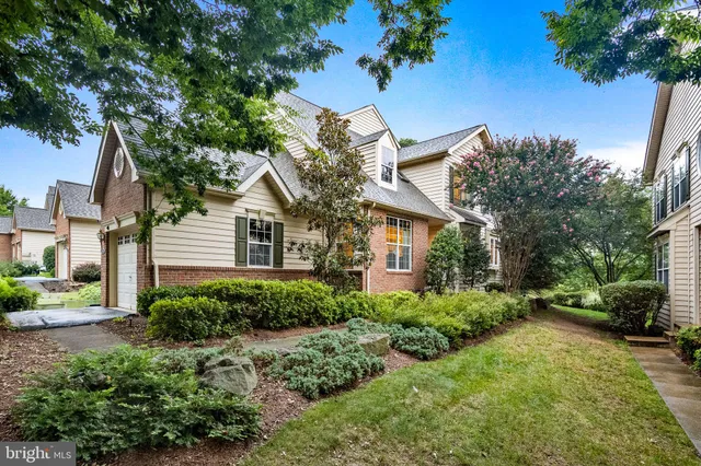 $815,000 | 43262 Baltusrol Terrace, Ashburn, VA 20147
