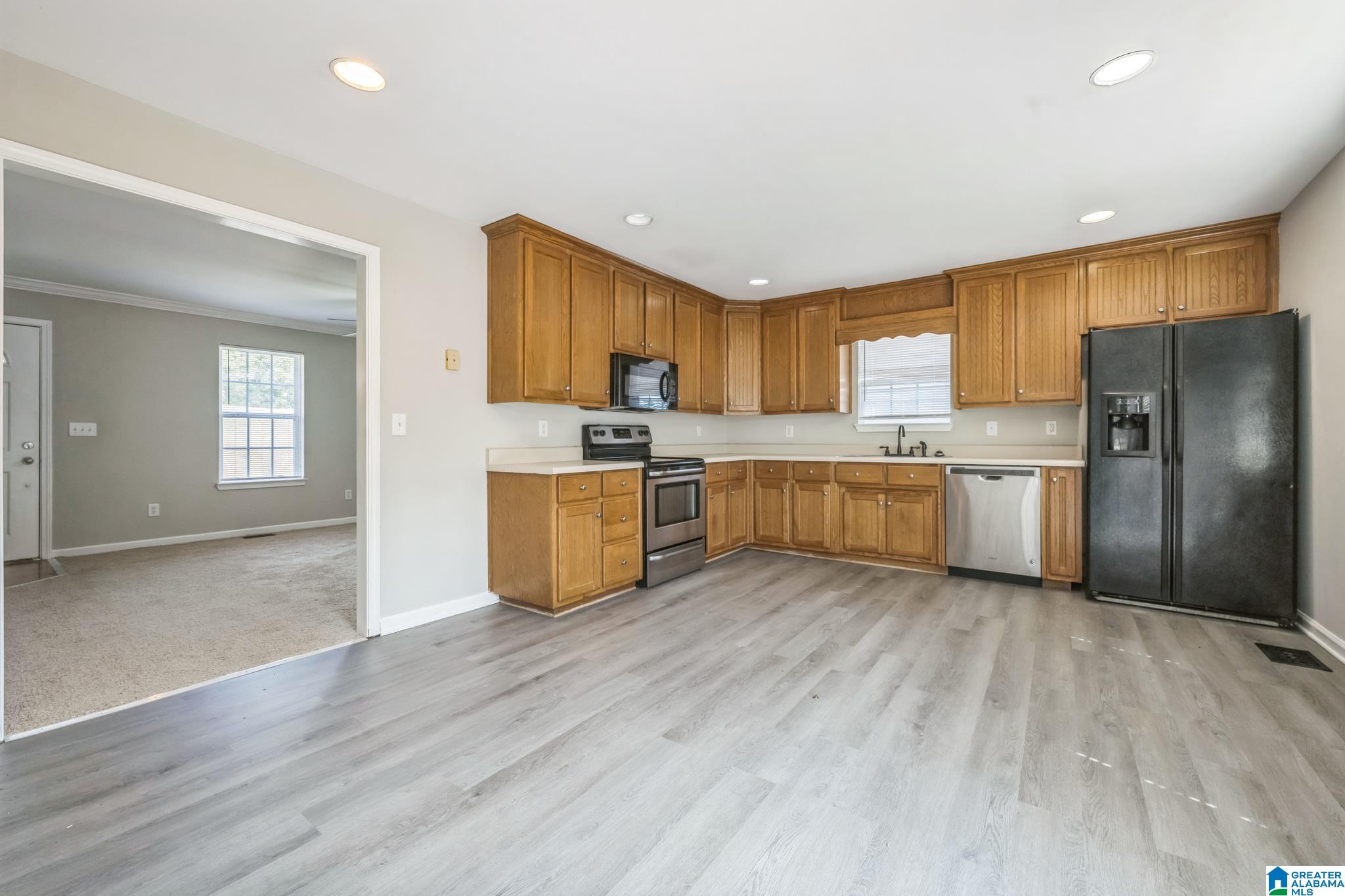 449 Woodland Ridge Road Odenville, AL 35120 - Photo 5 of 31