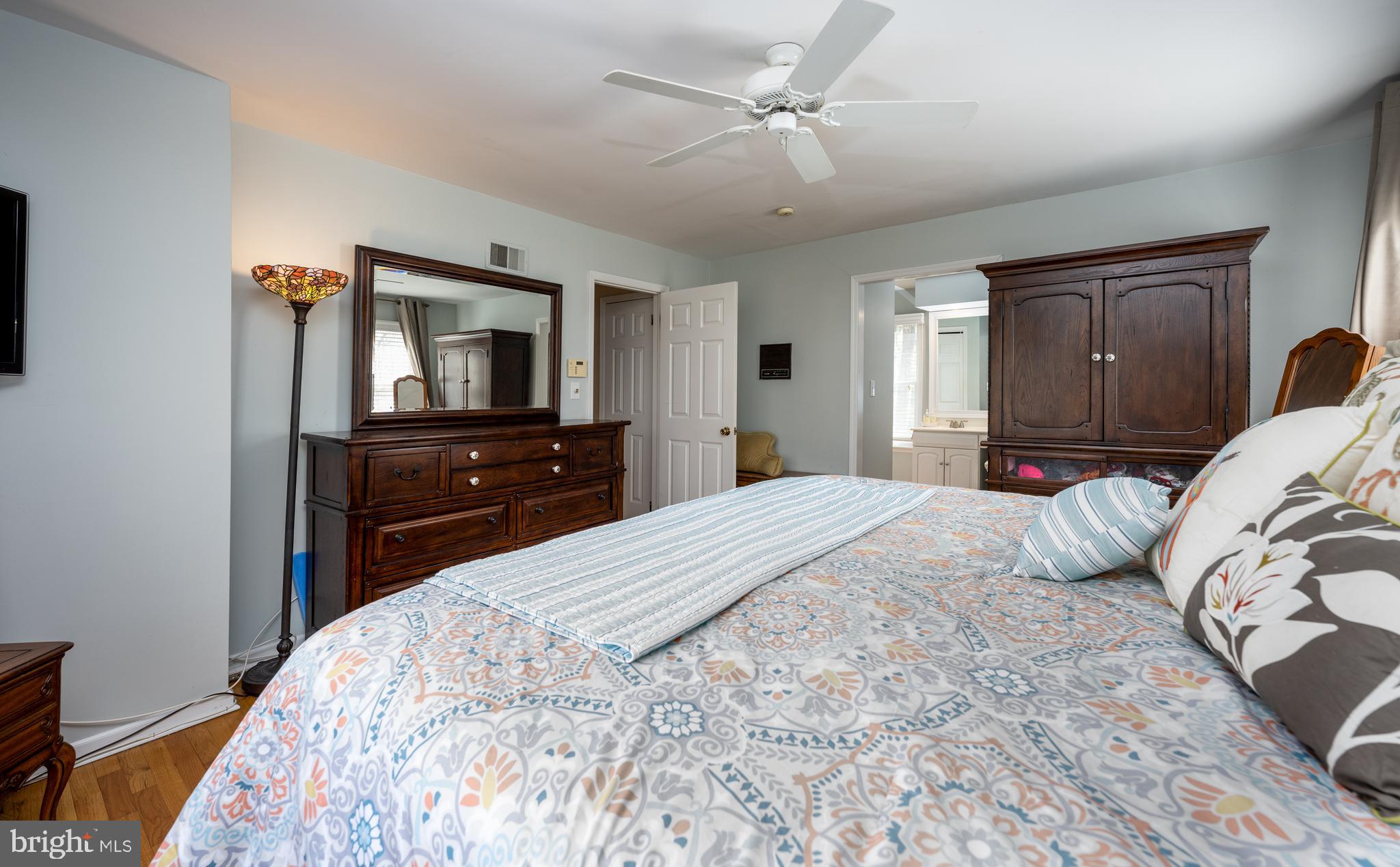 40 West Church Road Lawrenceville, NJ 08648 - Photo 23 of 37 Master bedroom