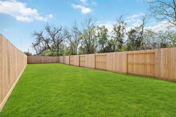 $2,800 | 3504 Caplin Street, Unit B, Houston, TX 77026