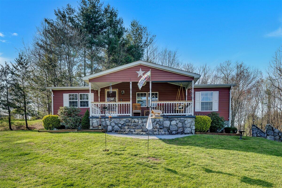 1112 Sandy Ford Road Blue Ridge, VA 24064 - Photo 2 of 35 Ultra-Clean Home