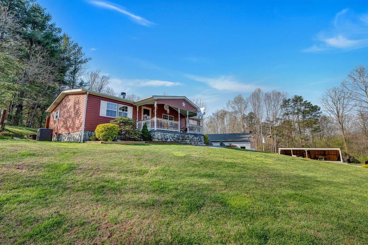 1112 Sandy Ford Road Blue Ridge, VA 24064 - Photo 3 of 35 Wonderfully maintained & private setting