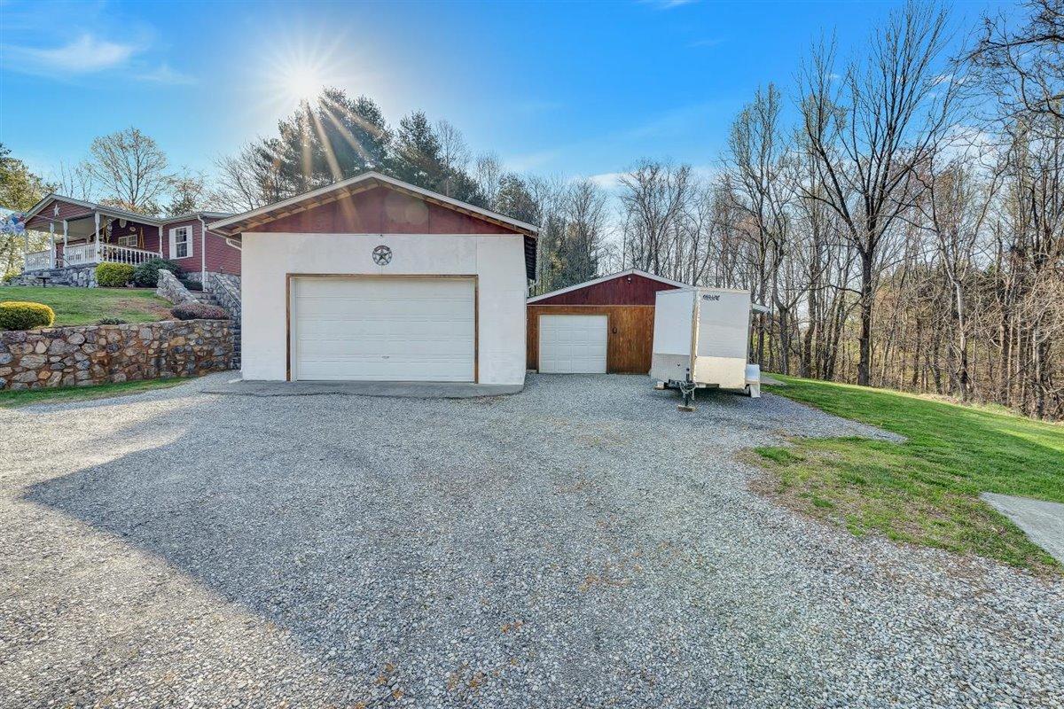 1112 Sandy Ford Road Blue Ridge, VA 24064 - Photo 26 of 35 Detached Garagee