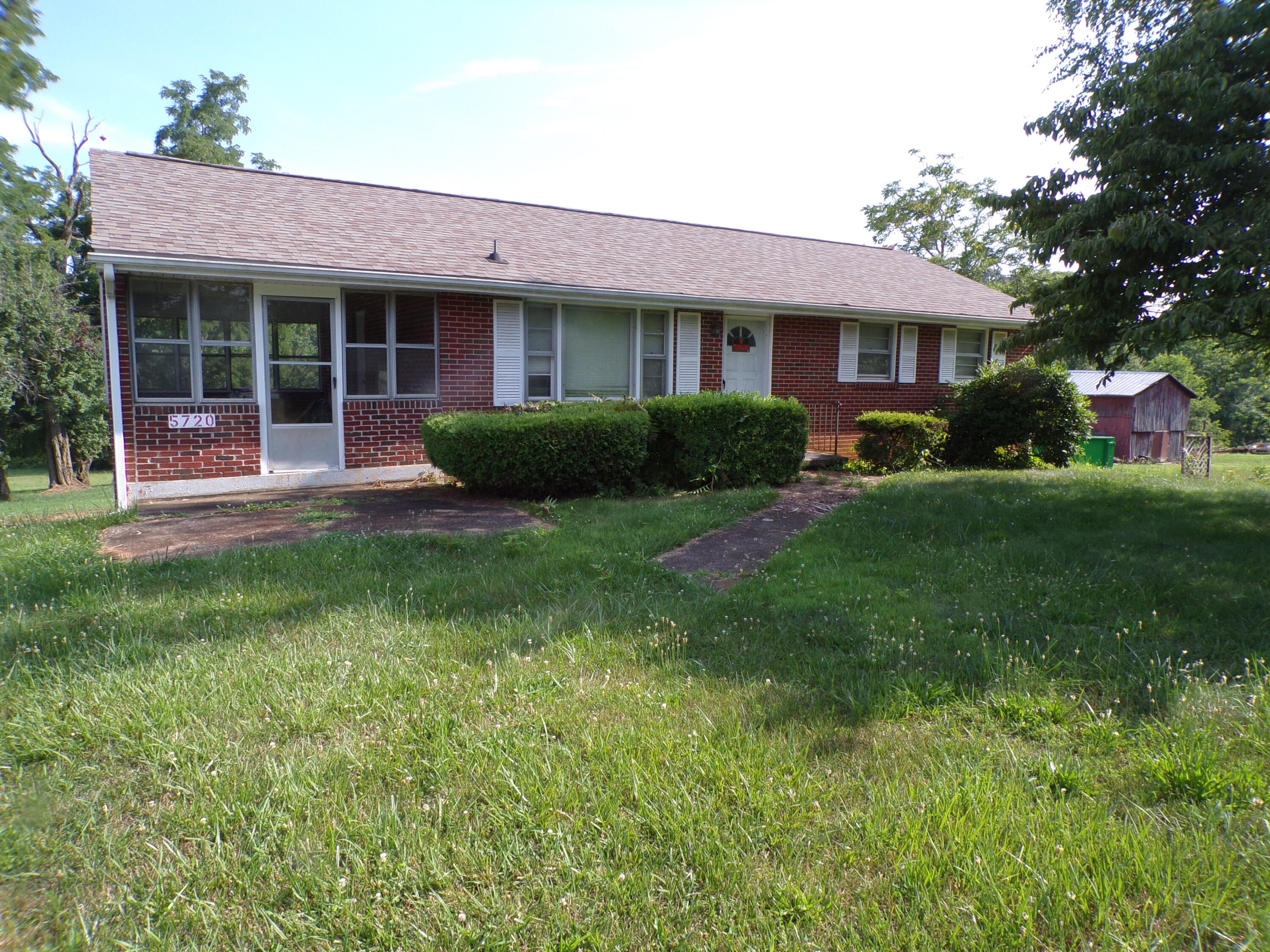 5720 Joppa Mill Road Moneta, VA 24121 - Photo 1 of 12 101_3257
