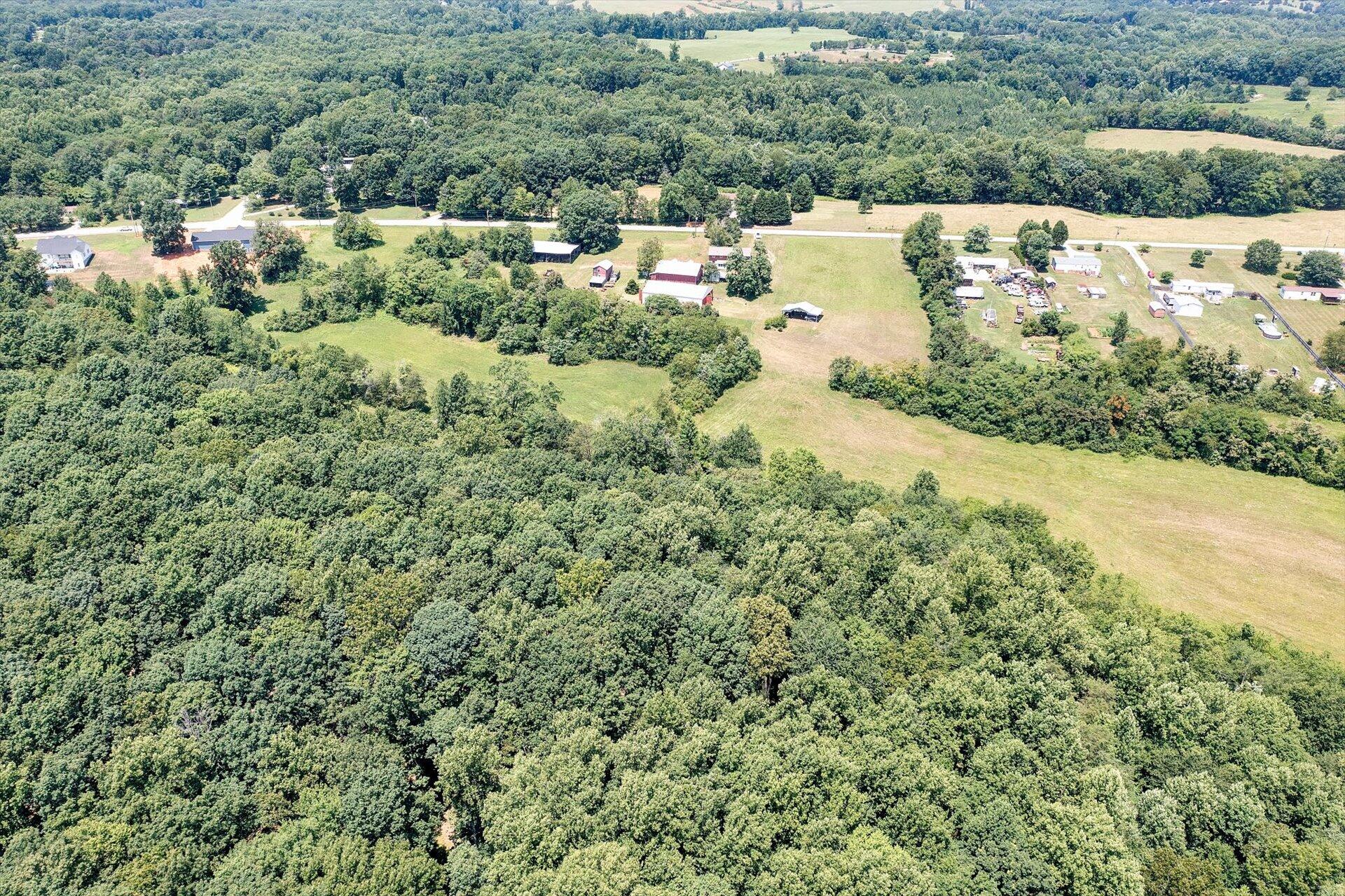 5720 Joppa Mill Road Moneta, VA 24121 - Photo 8 of 12 07-071220230064
