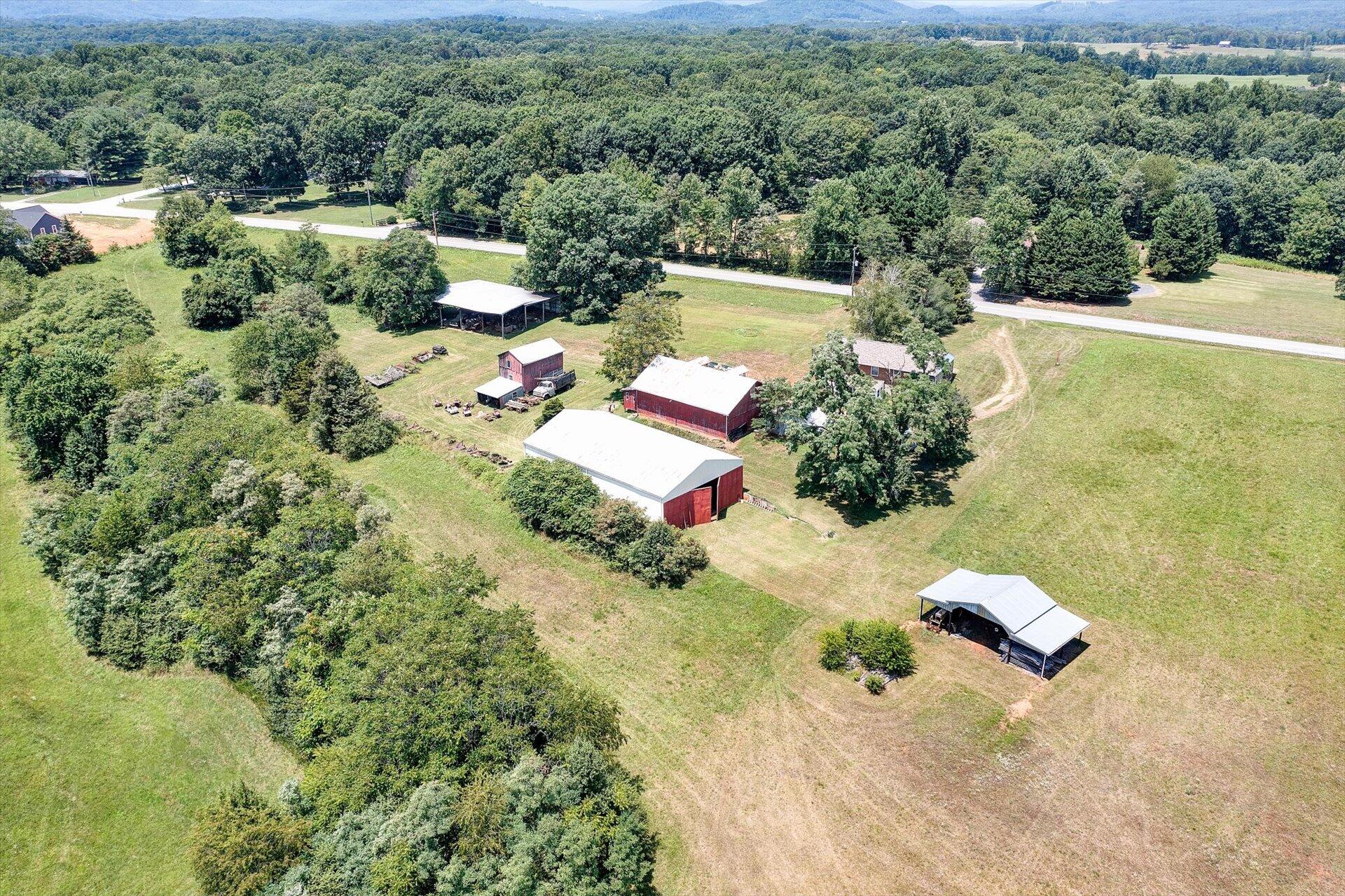 5720 Joppa Mill Road Moneta, VA 24121 - Photo 9 of 12 08-071220230065