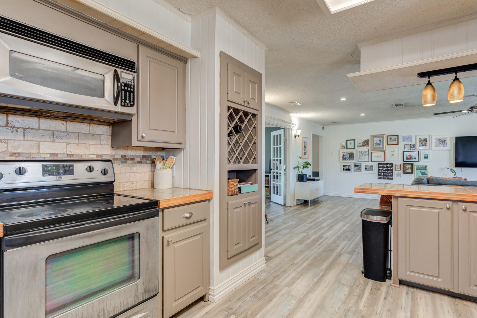 2513 59th Street Lubbock, TX 79413 - Photo 20 of 45 DSC05521_2_3_4_5