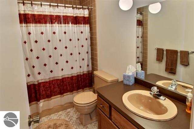 14286 Bluff Road Traverse City, MI 49686 - Photo 17 of 19 1745822-16.JPG