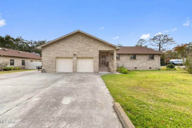 $449,900 | 600 Vine Circle, Bay St. Louis, MS 39520