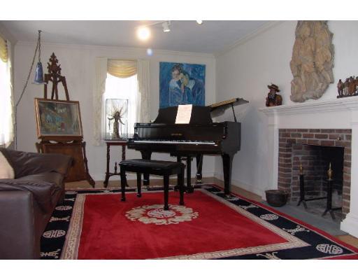 6 Longmeadow Road Hingham, MA 02043 - Photo 4 of 19 Gallery Image 4