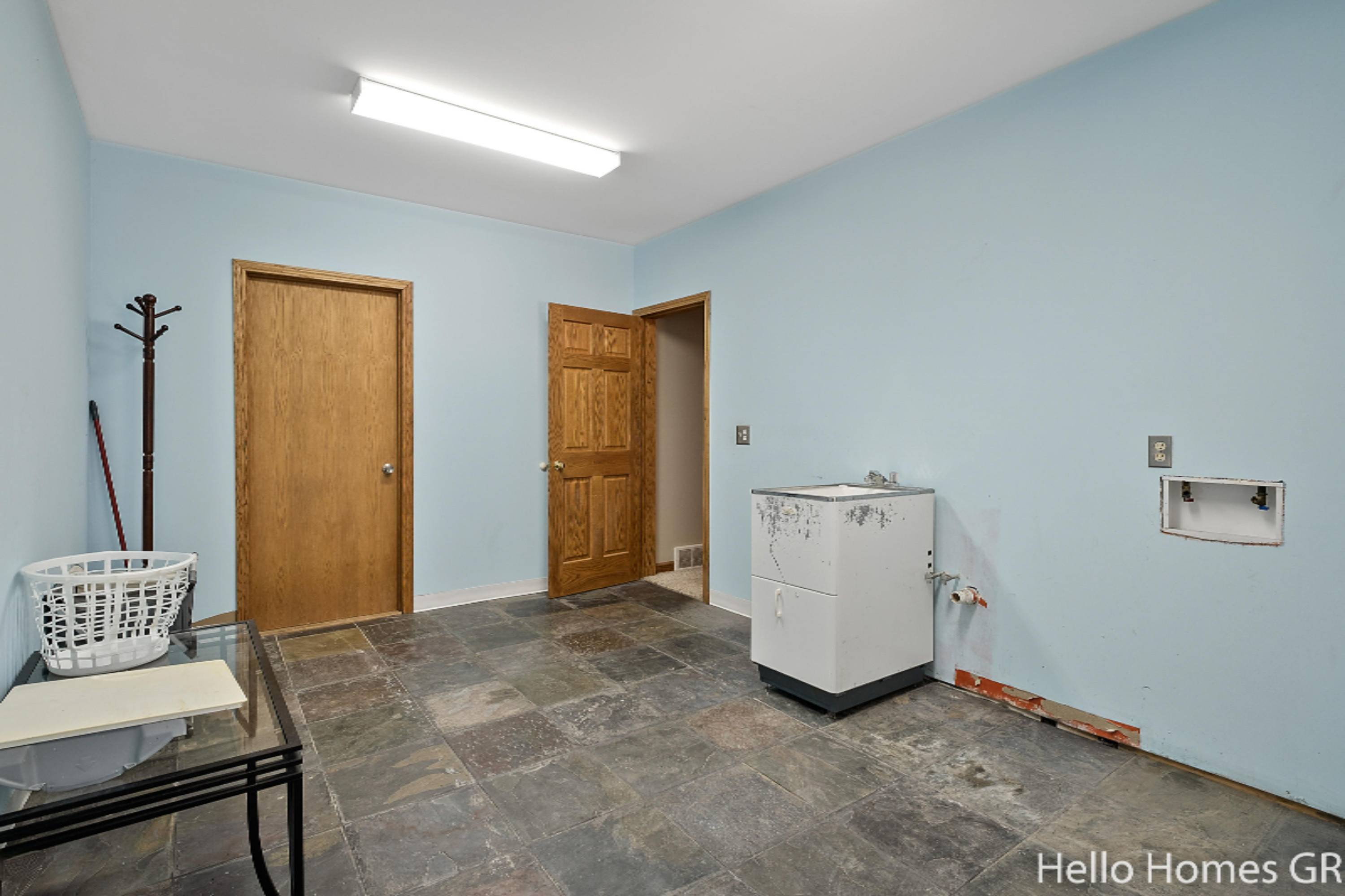 1274 South Marble Road Lowell, MI 49331 - Photo 38 of 69 Basement mudroom