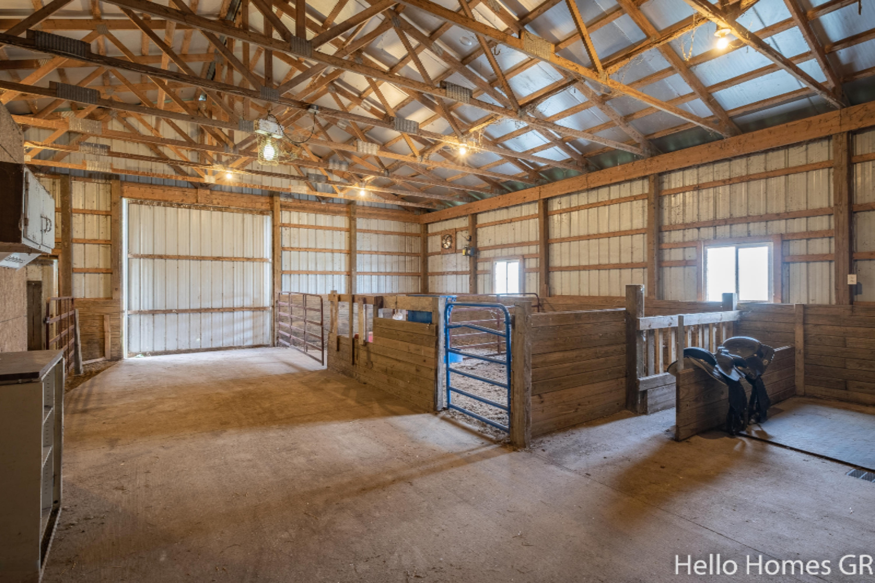 1274 South Marble Road Lowell, MI 49331 - Photo 60 of 69 Horse stable