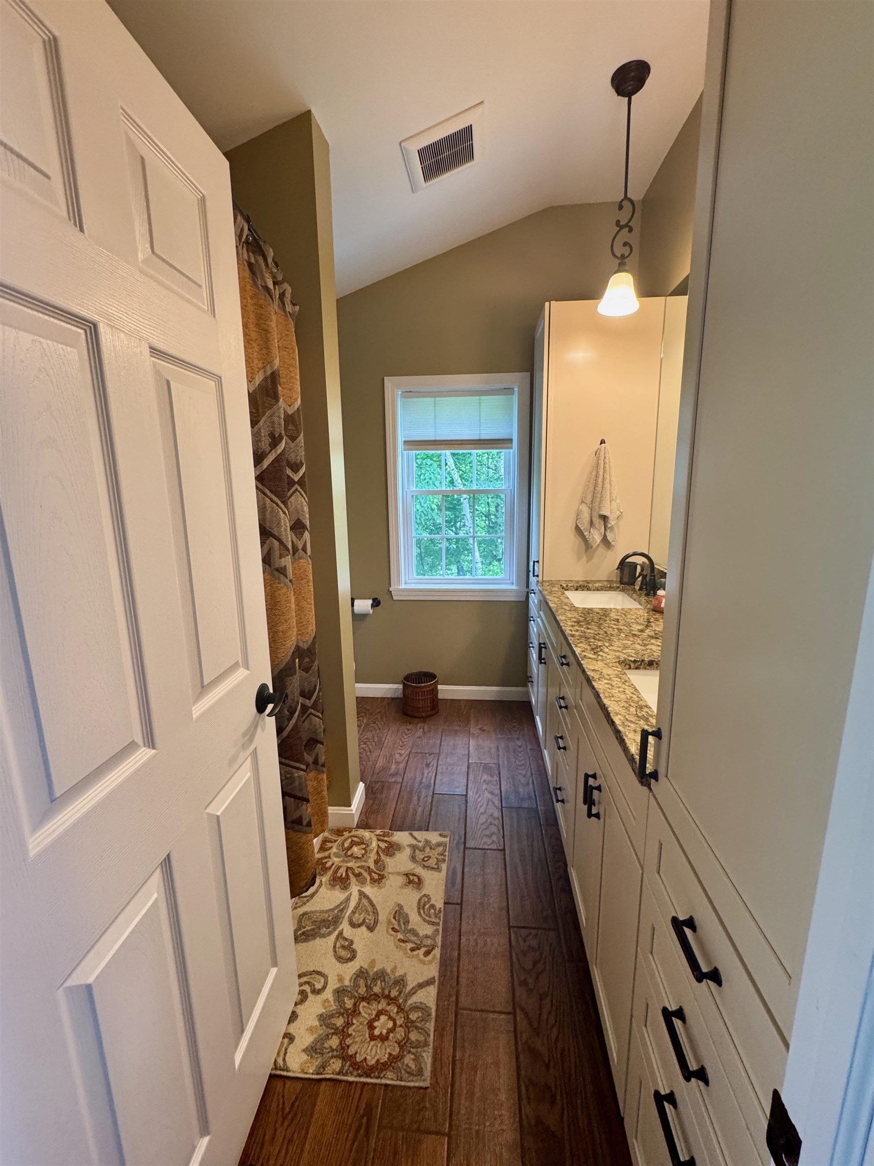 653 Skyboro Road Pownal, VT 05261 - Photo 26 of 41