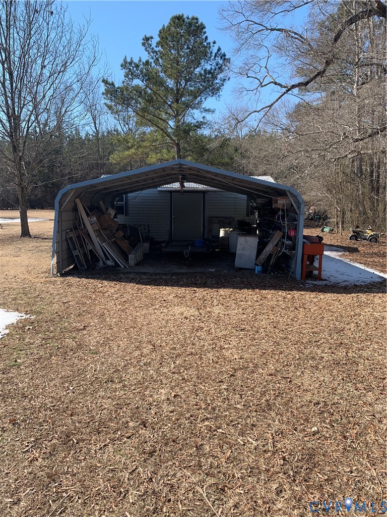 15532 Sandy Field Road Stony Creek, VA 23882 - Photo 5 of 20 a view of outdoor space with trees