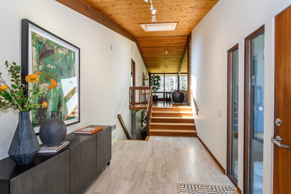 54 Campbell Road Wayland, MA 01778 - Photo 2 of 20