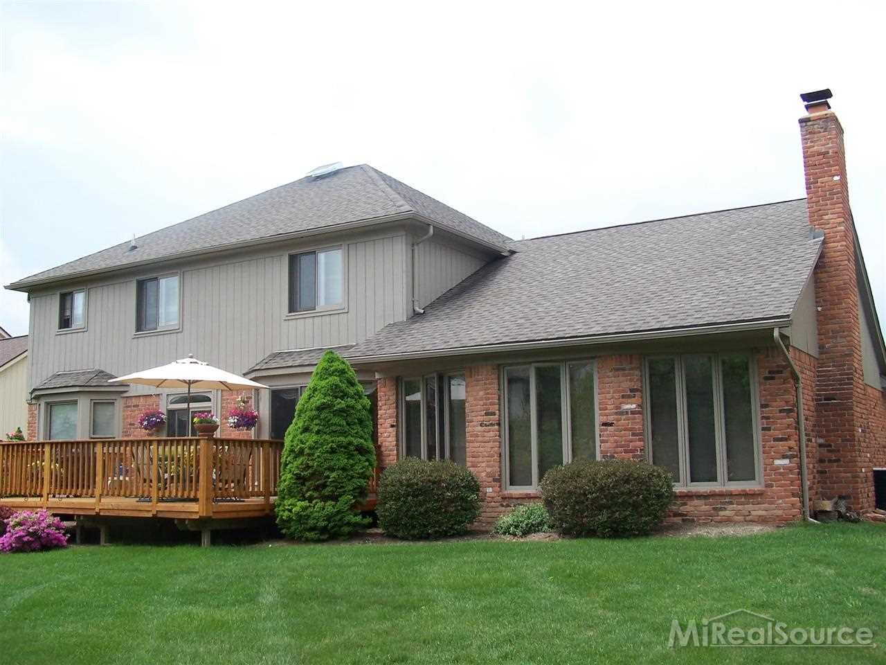 332 Silvervale Drive Rochester, MI 48309 - Photo 4 of 25 31195186-3.JPG