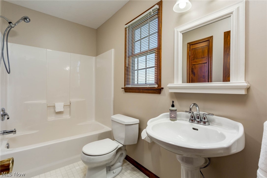 12000 Diagonal Road Lagrange, OH 44050 - Photo 28 of 35
