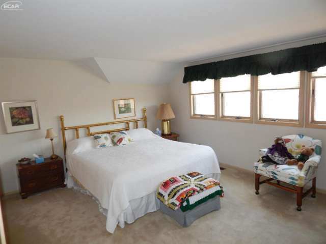 7352 East River Road Flushing, MI 48433 - Photo 30 of 51 21143465-29.JPG