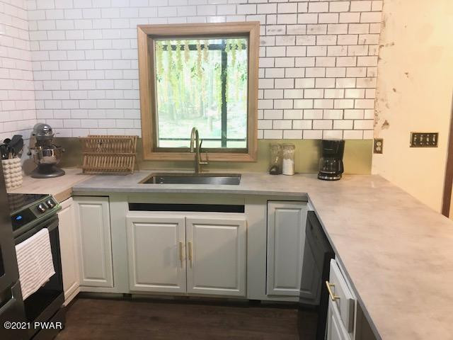 111 Cabin Road Milford, PA 18337 - Photo 4 of 18