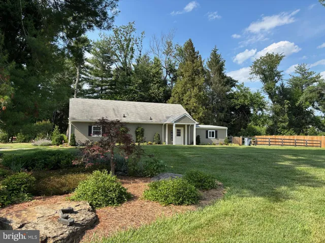 $3,200 | 40497 Little River Turnpike, Aldie, VA 20105