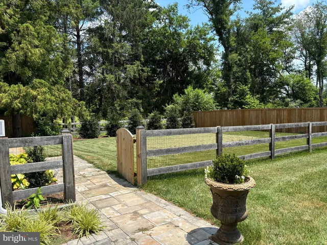 $3,200 | 40497 Little River Turnpike, Aldie, VA 20105