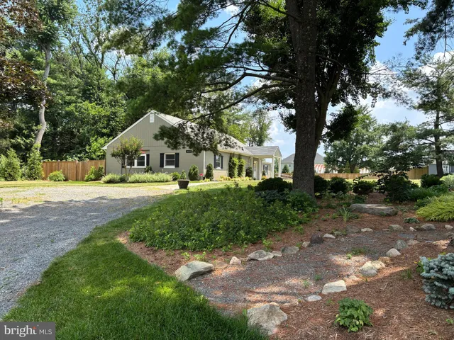 $3,200 | 40497 Little River Turnpike, Aldie, VA 20105