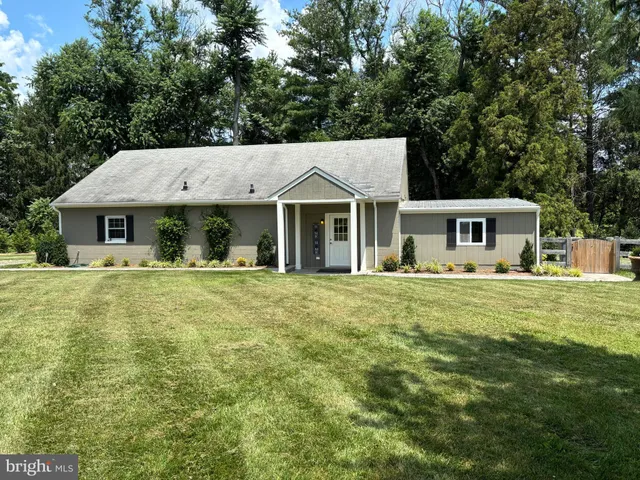 $3,200 | 40497 Little River Turnpike, Aldie, VA 20105