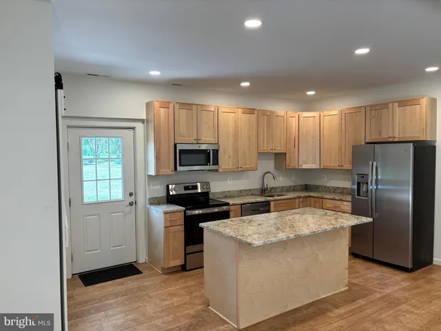 $3,200 | 40497 Little River Turnpike, Aldie, VA 20105