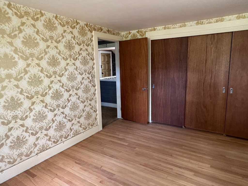 1049 Tucker Road Dartmouth, MA 02747 - Photo 12 of 21