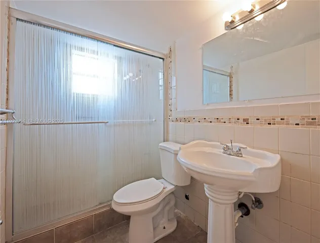 $2,550 | 4142 North Jefferson Avenue, Unit 2C, Miami Beach, FL 33140