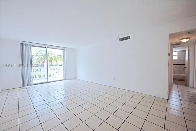 $2,550 | 4142 North Jefferson Avenue, Unit 2C, Miami Beach, FL 33140