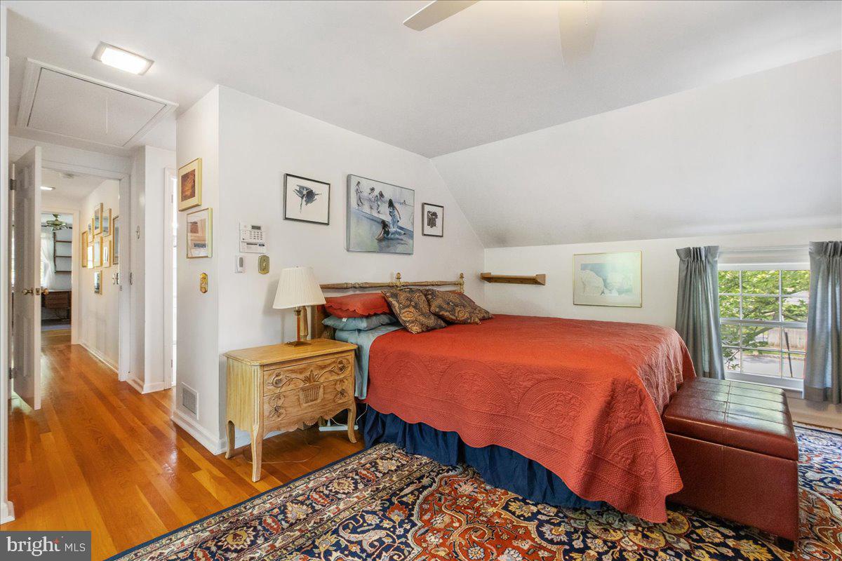 5 Riverside Drive Princeton, NJ 08540 - Photo 19 of 48 Primary Bedroom