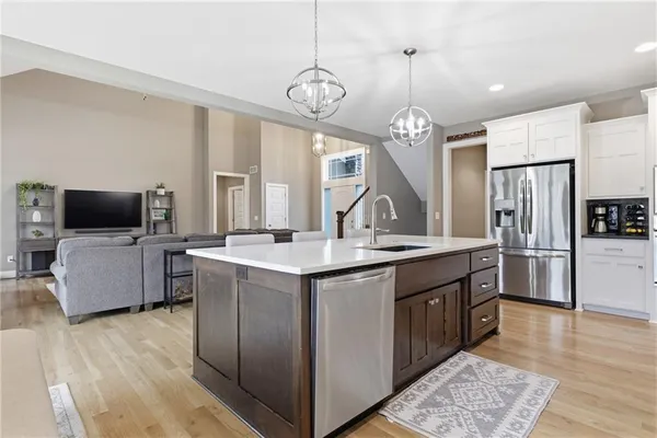 $675,000 | 7310 Northwest Clore Drive, Parkville, MO 64152