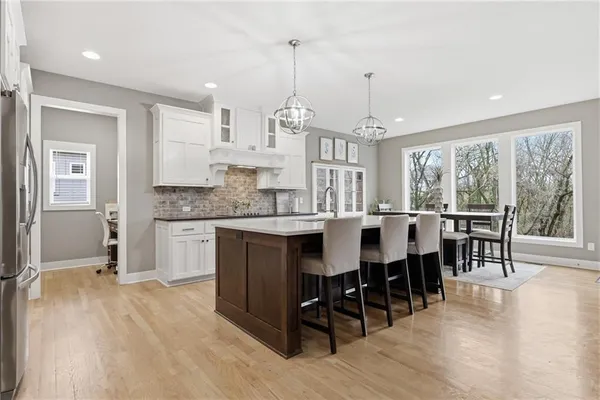 $675,000 | 7310 Northwest Clore Drive, Parkville, MO 64152