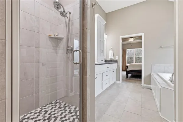 $675,000 | 7310 Northwest Clore Drive, Parkville, MO 64152
