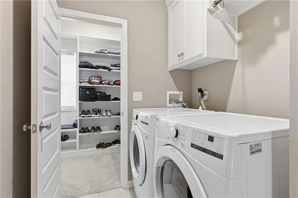 $675,000 | 7310 Northwest Clore Drive, Parkville, MO 64152