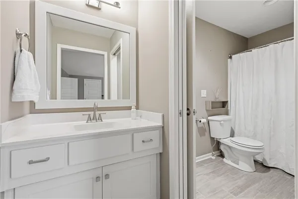 $675,000 | 7310 Northwest Clore Drive, Parkville, MO 64152